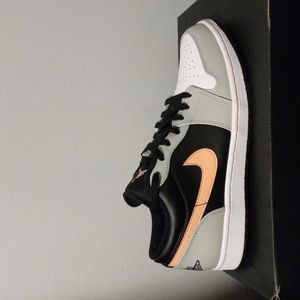 Air Jordan 1 Low Shoes
